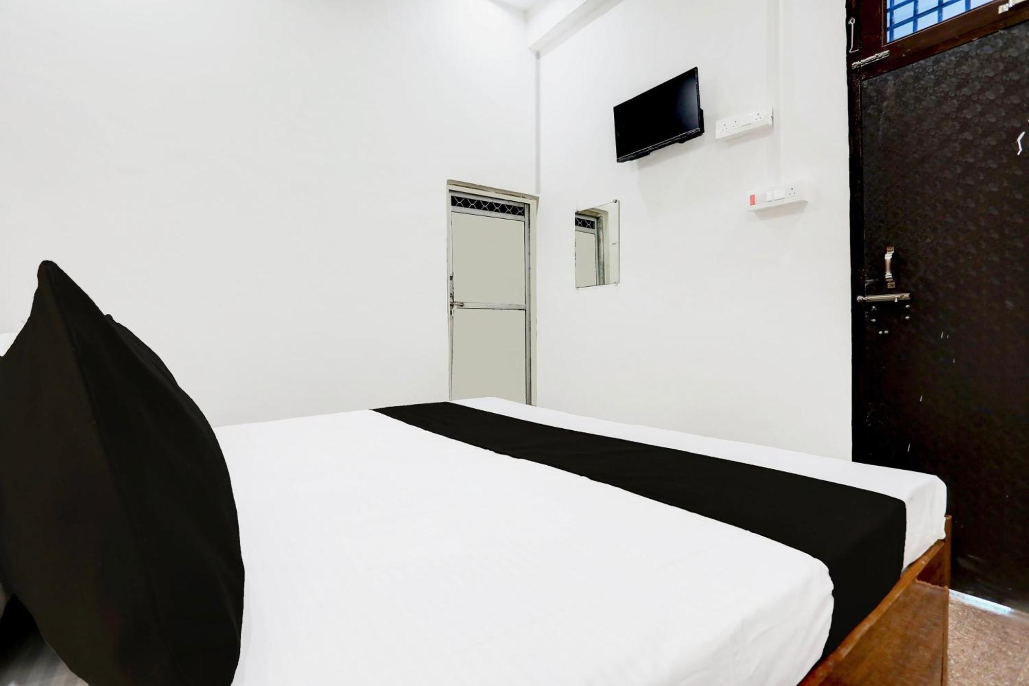 Spot On Ns Hotel And Restaurant 坎普尔 外观 照片